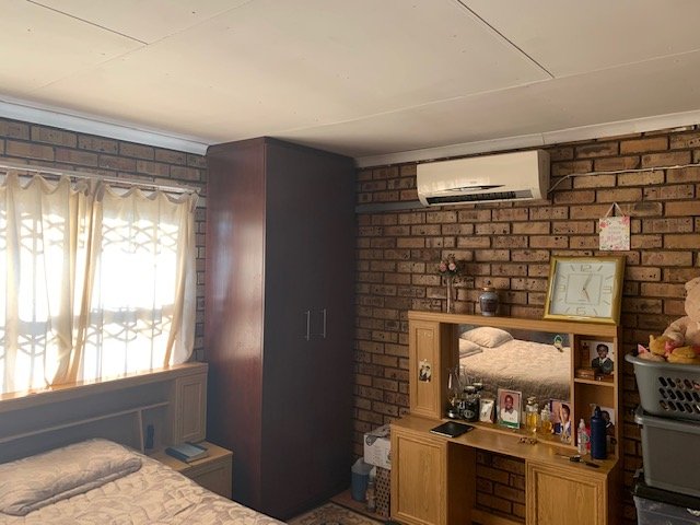5 Bedroom Property for Sale in Kuruman Northern Cape